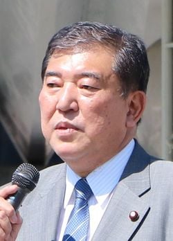 石破茂氏＝2017年9月25日。山梨市市長選応援演説にて撮影