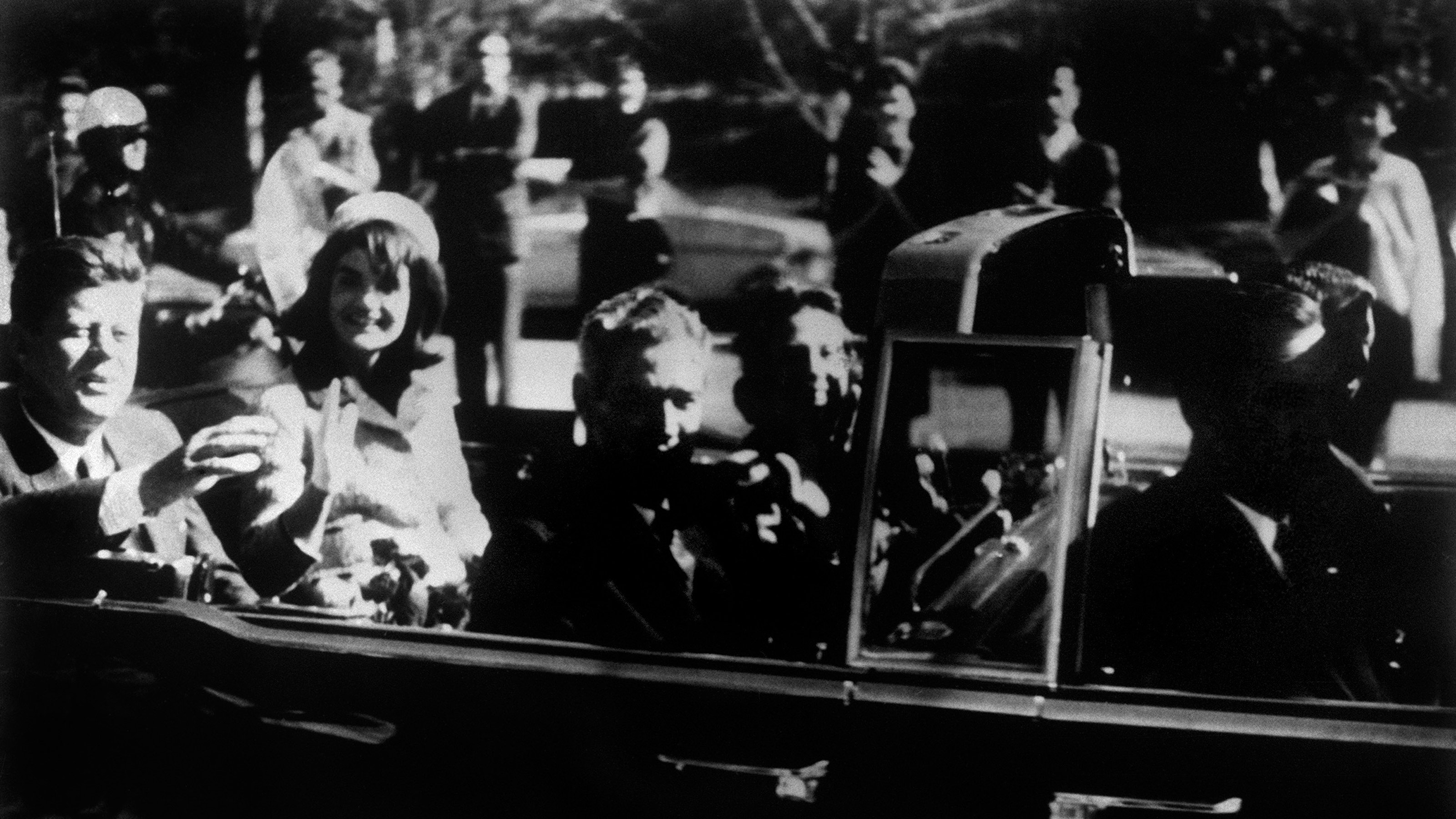 1963年11月22日　JFKが暗殺された日　1963年発行超レア！1オンス銀バ