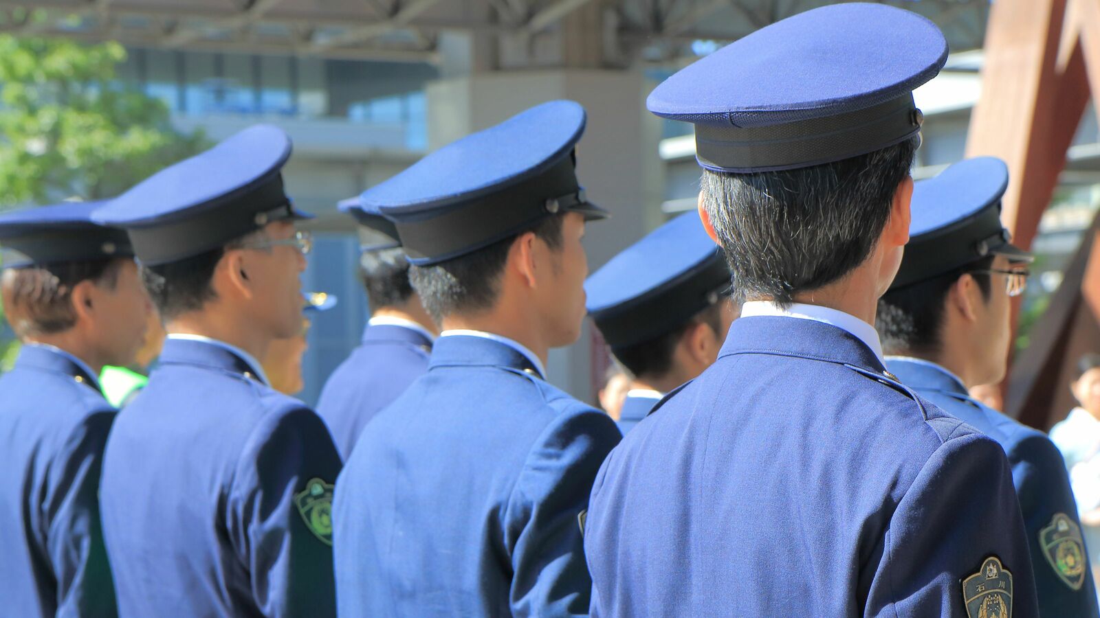 ｢警察官のなり手10年で6割減｣教員､自衛官､整備士…エッセンシャルワーカー不足で生活維持ができなくなる日 ｢担任をつけられないクラスを教頭がカバーする｣現実