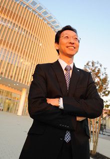 <strong>佐々木健雄</strong>●イーアスつくば支配人。1962年、東京都生まれ。都立白鴎高校、中央大学経済学部卒。85年の入社以来、店舗開発一筋。最初の配属先の茨城県に15年いたのち横浜支店へ。「湘南モールフィル」の開発などを経て、2005年からイーアスつくばプロジェクトマネジャー。08年8月から現職。