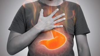 胃酸を抑える薬でも食事制限でもない…内科医が｢つらい逆流性食道炎にもっとも効く｣という生活習慣