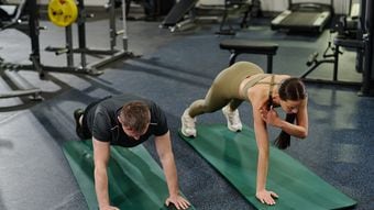 1日1回･室内･20秒からでいい…歴35年のトレーナーが｢最も嫌われ､最も効果的｣と断言する時短筋トレの中身