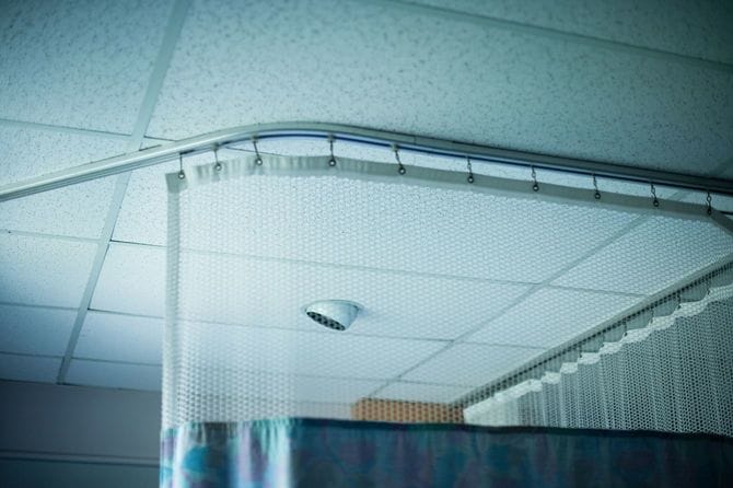 病院のカーテン