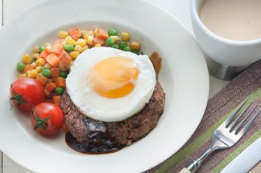目玉焼きハンバーグ