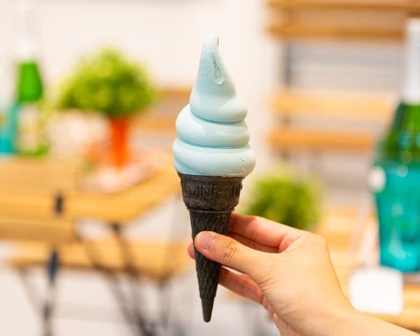 IKEA新宿限定「青のプラントベースアップルソフト」