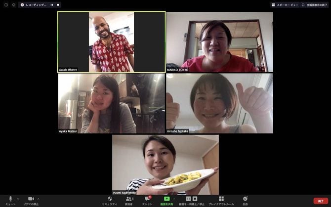 GWに開催されたズムメシ・インド編の様子。インドムンバイ在住のアカーシャ氏の料理が伝授された