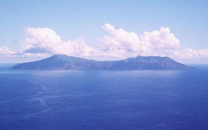 アナタハン島の航空写真