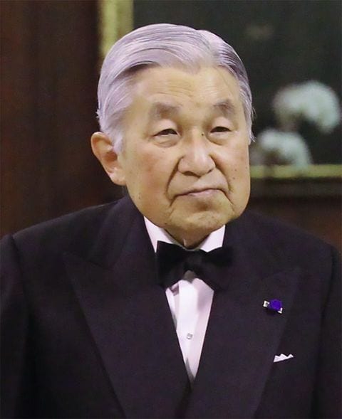 2019年に「生前退位」を実現した上皇（2016年）
