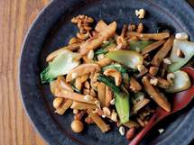 シャキシャキッ、かりかりっ！ 楽しいかみ心地「れんこんナッツのきんぴら」のレシピ