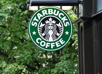 スタバはバイト出勤をチャットで管理する