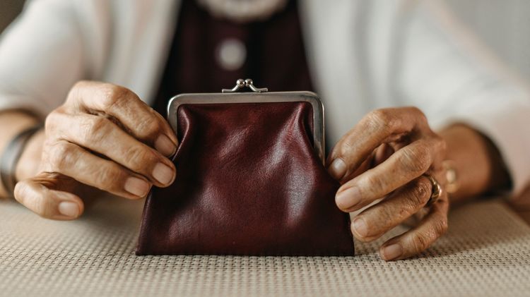 高齢者向けNISAは｢年金の足し｣になるのか…｢65歳以上を優遇｣だけではないプラチナNISA構想の問題点