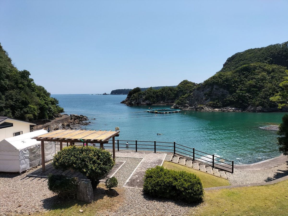 和歌山県太地町のクジラと泳げる海水浴場
