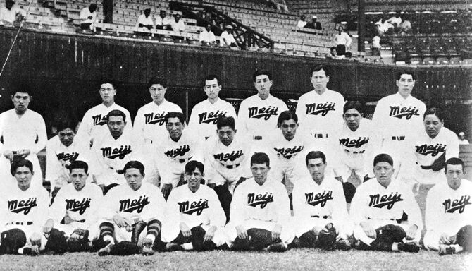 ハワイ遠征時の明治大学野球部の部員たち（1934年）