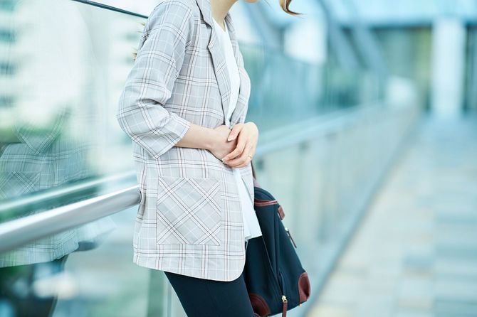 おなかが気になる女性
