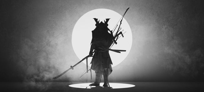 スポットライトが当たっている侍