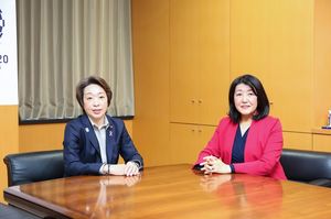 橋本聖子氏（左）と白河桃子氏（右）