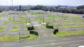 アクセスが悪すぎる! 電車では行けない運転免許試験場の謎