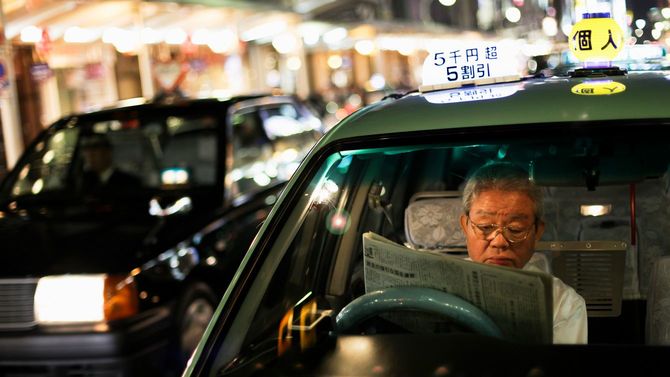 日本のタクシードライバー