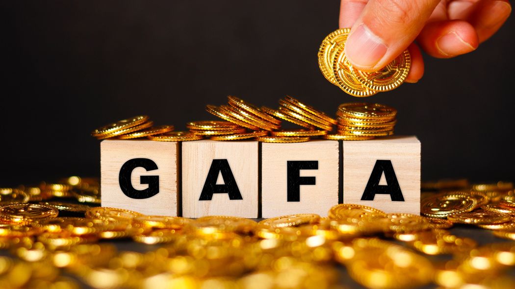 このままでは"GAFAの下請け"になる…地銀に残されたたった2つの道 スマホ銀行化か大手の傘下に入るか