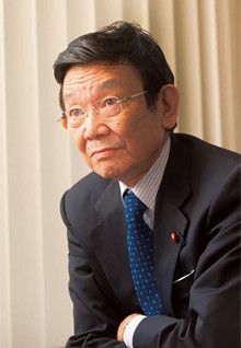 <strong>たちあがれ日本共同代表 与謝野馨</strong>●1938年生まれ。東京都出身。東京大学法学部卒業。日本原子力発電、中曽根康弘衆議院議員の秘書を経て76年、衆議院議員に初当選。文部大臣、通商産業大臣、内閣府特命担当大臣、財務大臣などを歴任。今年4月、自民党を離党、「たちあがれ日本」を立ち上げる。