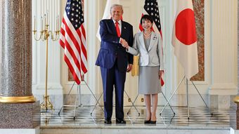 首脳会談の背景にある国旗はなぜヨレずに美しいのか…｢ホワイトハウスの裏方｣が語る､ミリ単位の美のルール