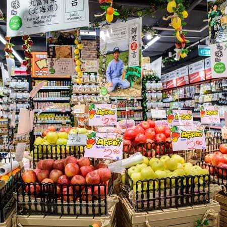 かごいっぱいのりんご