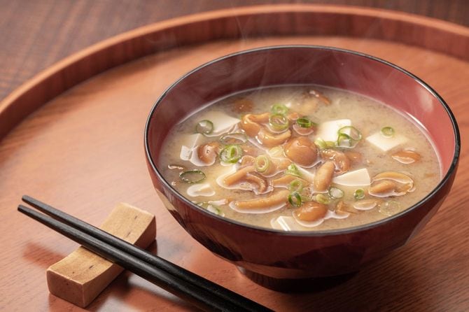 なめこと豆腐のみそ汁