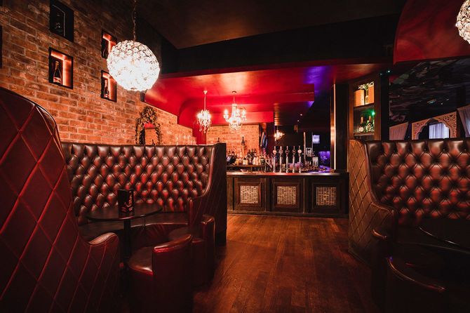 夜のナイトクラブ