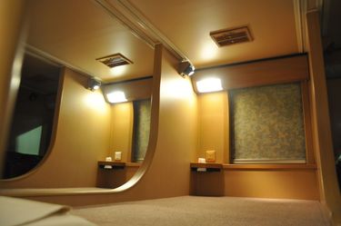 製造から25年でも後継車両の予定はなし…最後の寝台特急｢サンライズ