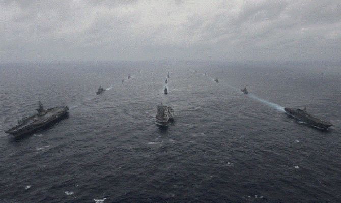 インド洋で行われた日米印の共同訓練「マラバール」