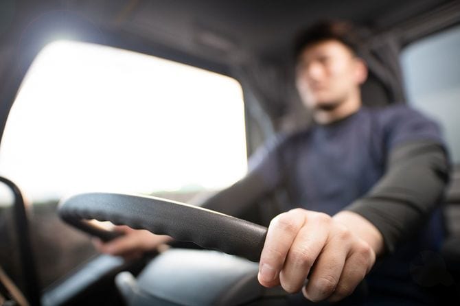 トラックの運転手