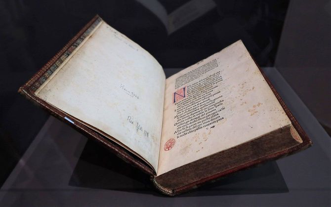 ダンテ『神曲』の初版本。フランス国立図書館蔵