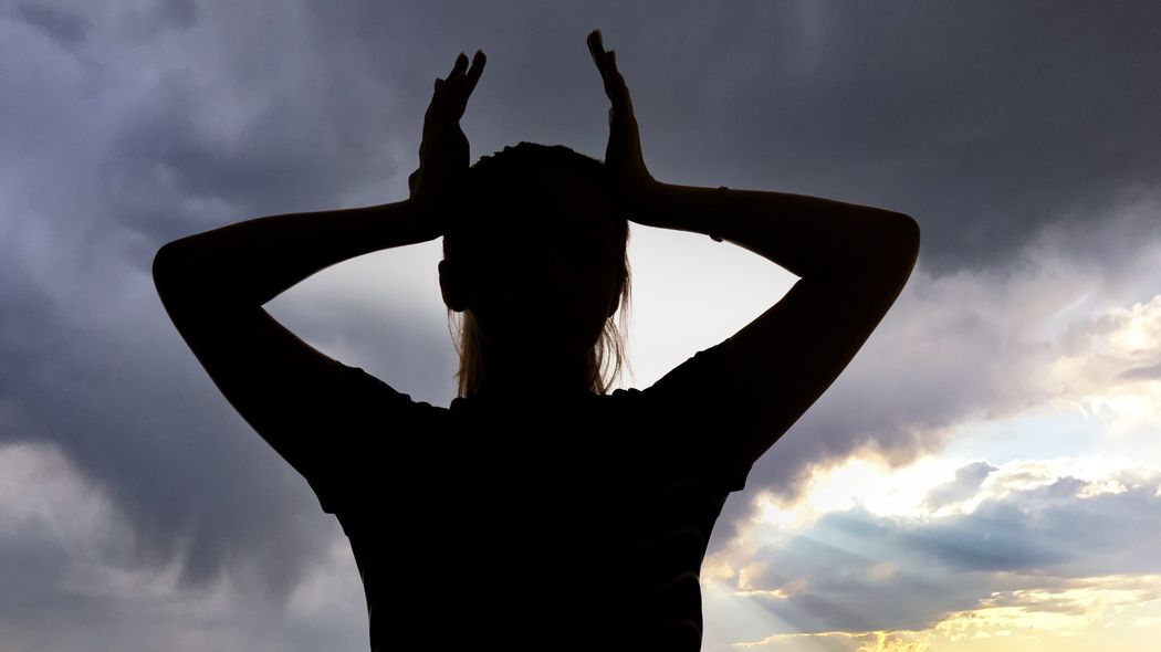 ｢殺してやるヴヴヴ!! この糞ガキｲｲｲ!!｣母親のDVに血も凍った…心は男､体は女の"三女の僕"が語る戦慄半生 血反吐を吐くまで殴られ､床に叩き付けられた