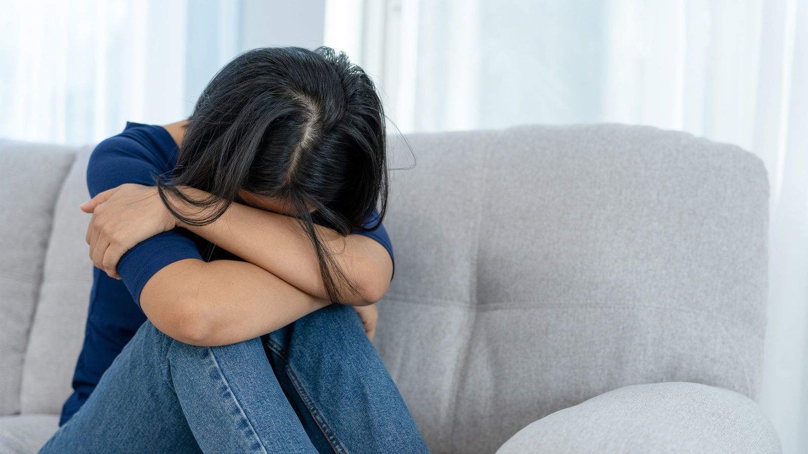だから高校生も経験している…大人が知らない違法薬物より深刻に広がる｢市販薬乱用｣の実態 ｢自らを傷つけたい｣オーバードーズの背景
