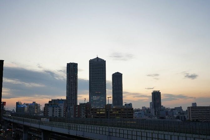 アトリエから見える大阪の街並み。