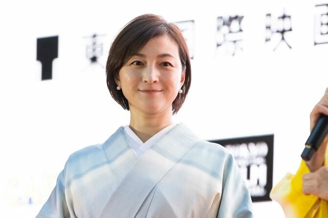 2022年東京国際映画祭レッドカーペットに登場した広末涼子