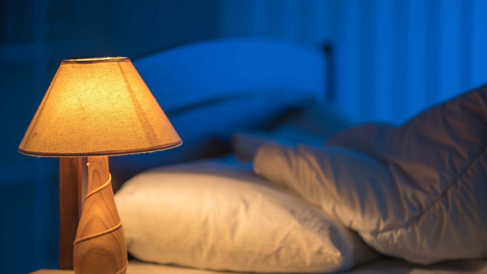 これで暑くて寝苦しい夜でも快適に眠れる…寝室に持ち込むと睡眠の質が劇的に上がる"身近な食材の名前" 毎日ぐっすり眠れる人がやっている"理想の寝室の作り方"