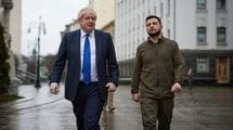 キーウ電撃訪問はウクライナのためではない…英ジョンソン首相の英雄的行動のウラにある残念な事情