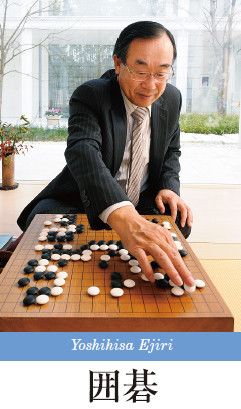 <strong>ハニーズ社長 江尻義久</strong>●1946年、福島県生まれ。69年早稲田大学第一文学部社会学科卒業。同年、父の経営するエジリ帽子店入社。78年有限会社エジリ設立。86年首都圏進出を開始、株式会社ハニーズへ組織を変更。2003年JASDAQ上場。05年東証一部上場。08年900店舗達成。