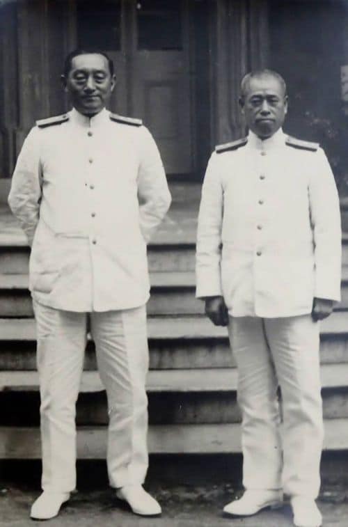1930年代後半、米内光政・海軍大臣（左）と山本五十六・副大臣（右）