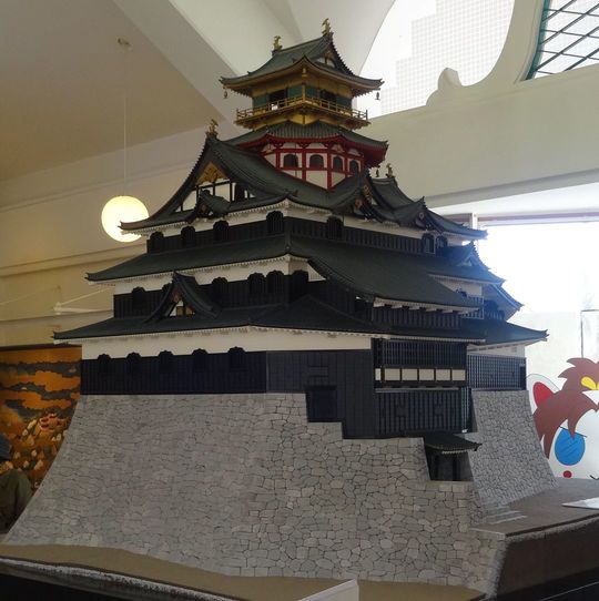 安土城天主復元モデル20分の1スケール(内藤昌監修/安土城郭資料館)