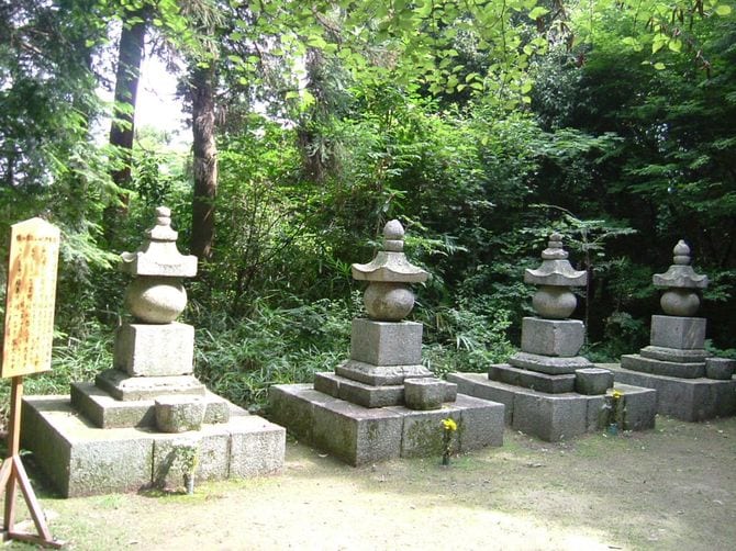 安土城織田信雄家系墓塔。(長谷川秀一邸跡)滋賀県蒲生郡安土町