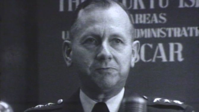 アメリカ民政府のキャラウェイ高等弁務官