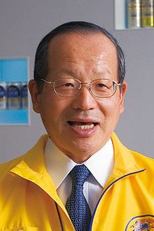 <strong>キリンビール社長 松沢幸一</strong>●1948年、群馬県生まれ。北海道大学農学部修士課程修了後、キリンビール入社。キリンヨーロッパ社社長、常務執行役員生産本部生産統轄部長などを経て、2009年3月より現職。かつて所属したサッカーチームではフォワードで活躍した。就寝前によく読むのは歴史小説。