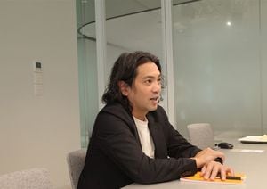 コーセー 戦略ブランド事業部 クリーンブランド事業室 販売企画課課長 吉岡努さん