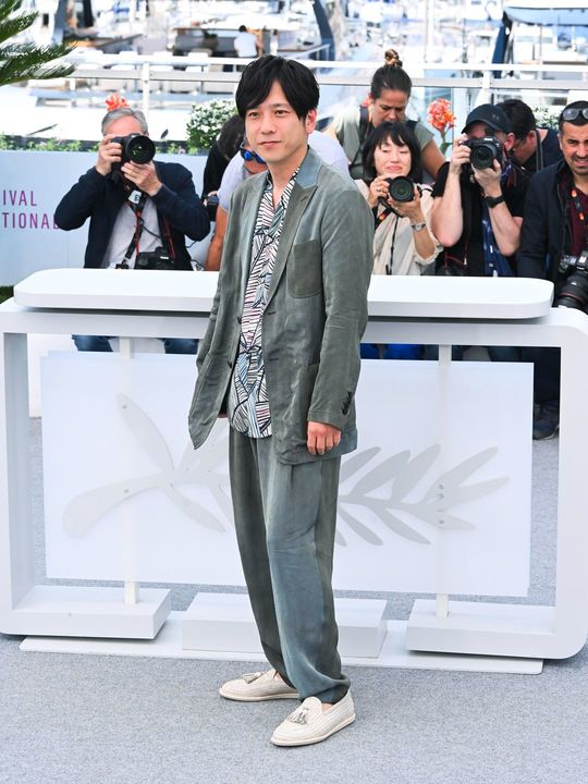 第78回カンヌ国際映画祭7日目の2025年5月19日、映画『8番出口』のフォトコールに参加した二宮和也さん