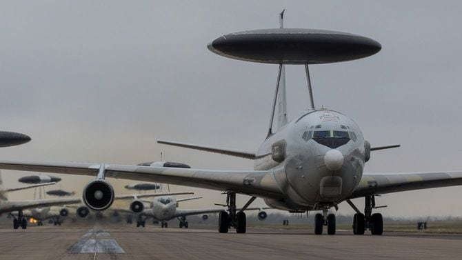 早期警戒管制機（AWACS）の「E-3G」