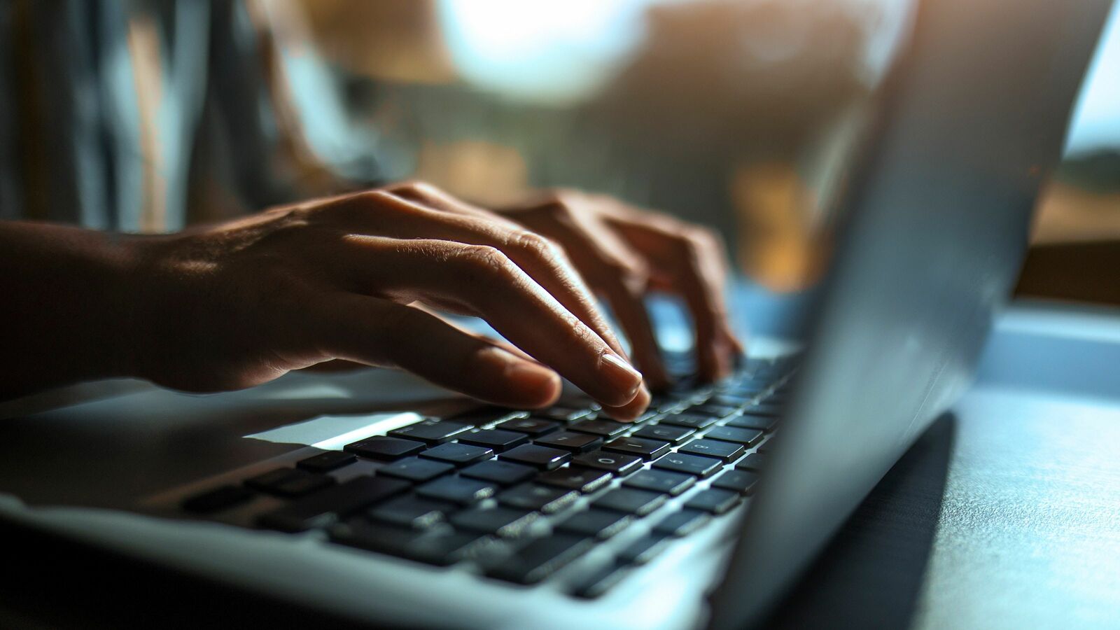 だれでも20万字の｢伝わる文章｣が必ず書ける…”激バズ”連発ライターが｢魔法の文章術｣メソッドを公開する 目指すのは｢文体はまとも｣で｢中身が個性的｣な文章
