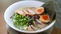 閉店した元ラーメン店主が出題…追加具材｢煮卵､チャーシュー､麺大盛､ネギ､海苔｣を利益率の悪い順に並べよ