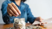 ｢稼いでいるのにいっこうに貯まらない｣貯金下手な人が無意識にやっている"NG習慣"